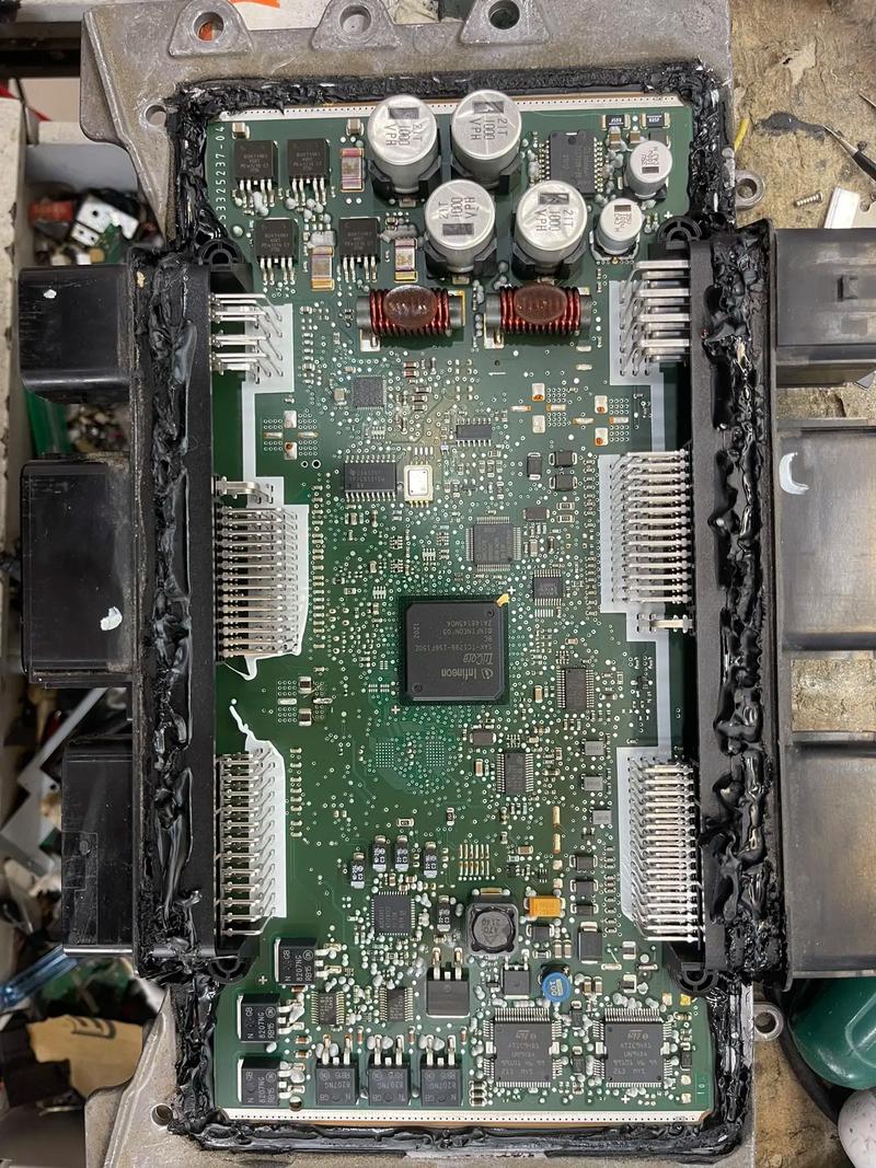 汽車(chē)電腦板維修 核心技術(shù)解讀與專(zhuān)業(yè)培訓(xùn)指南